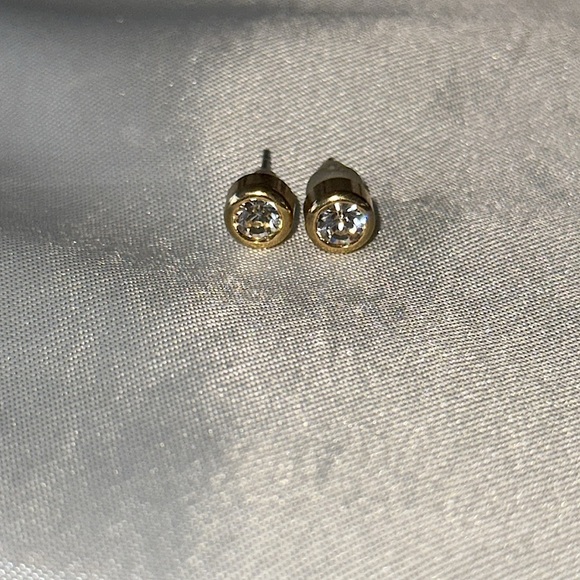 Elegant Bezel Setting CZ Gold Stud Earrings Tiny - Picture 6 of 8